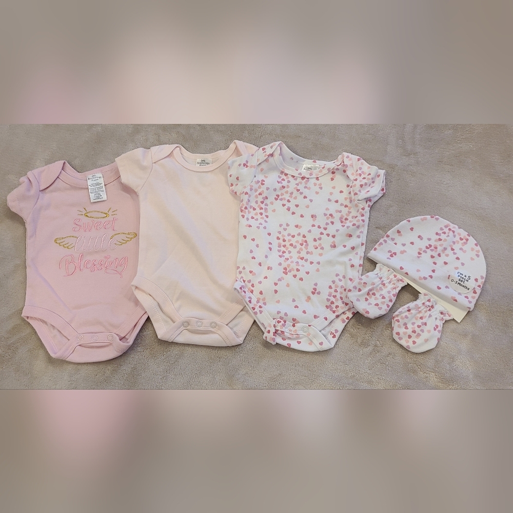 NEW 5 piece set Little Beginnings Baby Girl 0-3 m